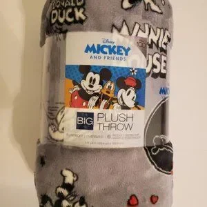 The Big One | Bedding | New Mickey Mouse Friends Soft Plush Throw ...